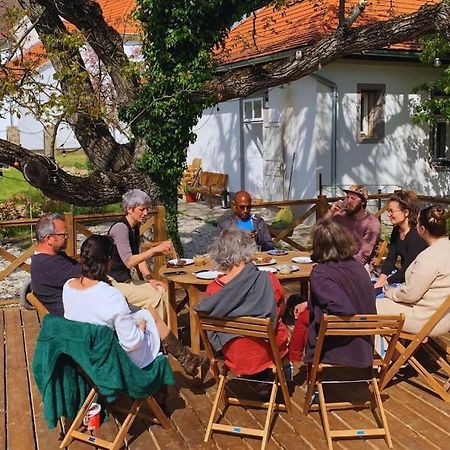 Parokia Apartman Es Coworking A Balaton Mellett Kaptalantoti Eksteriør bilde