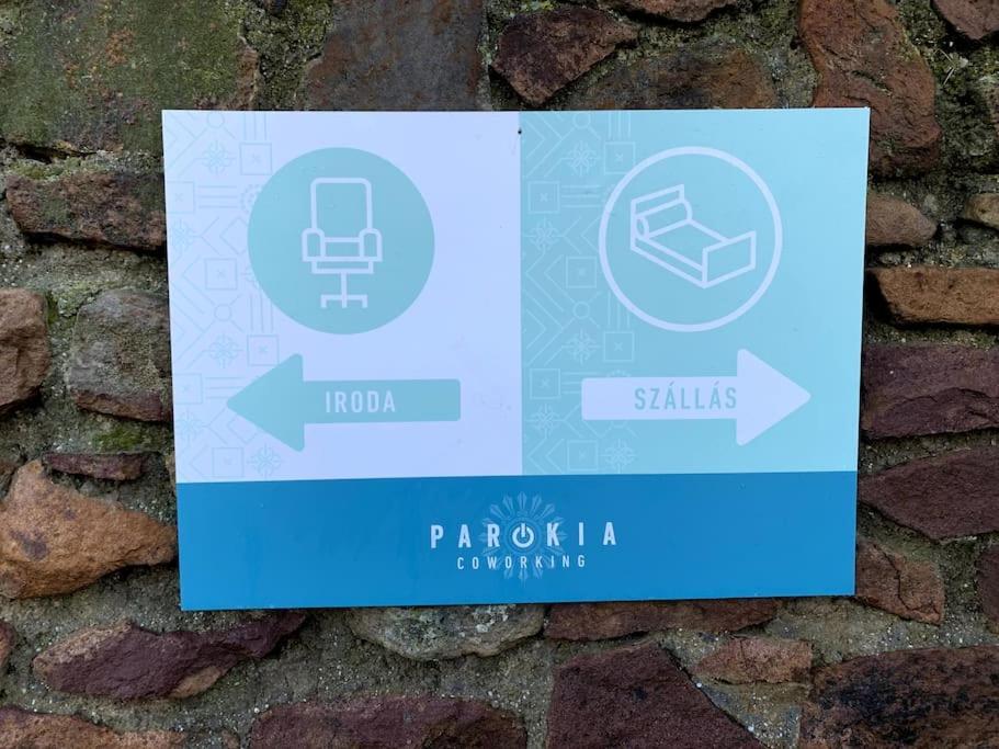 Parokia Apartman Es Coworking A Balaton Mellett Kaptalantoti Eksteriør bilde
