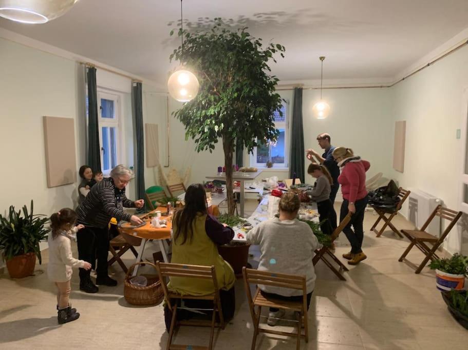Parokia Apartman Es Coworking A Balaton Mellett Kaptalantoti Eksteriør bilde