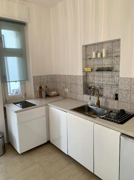 Parokia Apartman Es Coworking A Balaton Mellett Kaptalantoti Eksteriør bilde